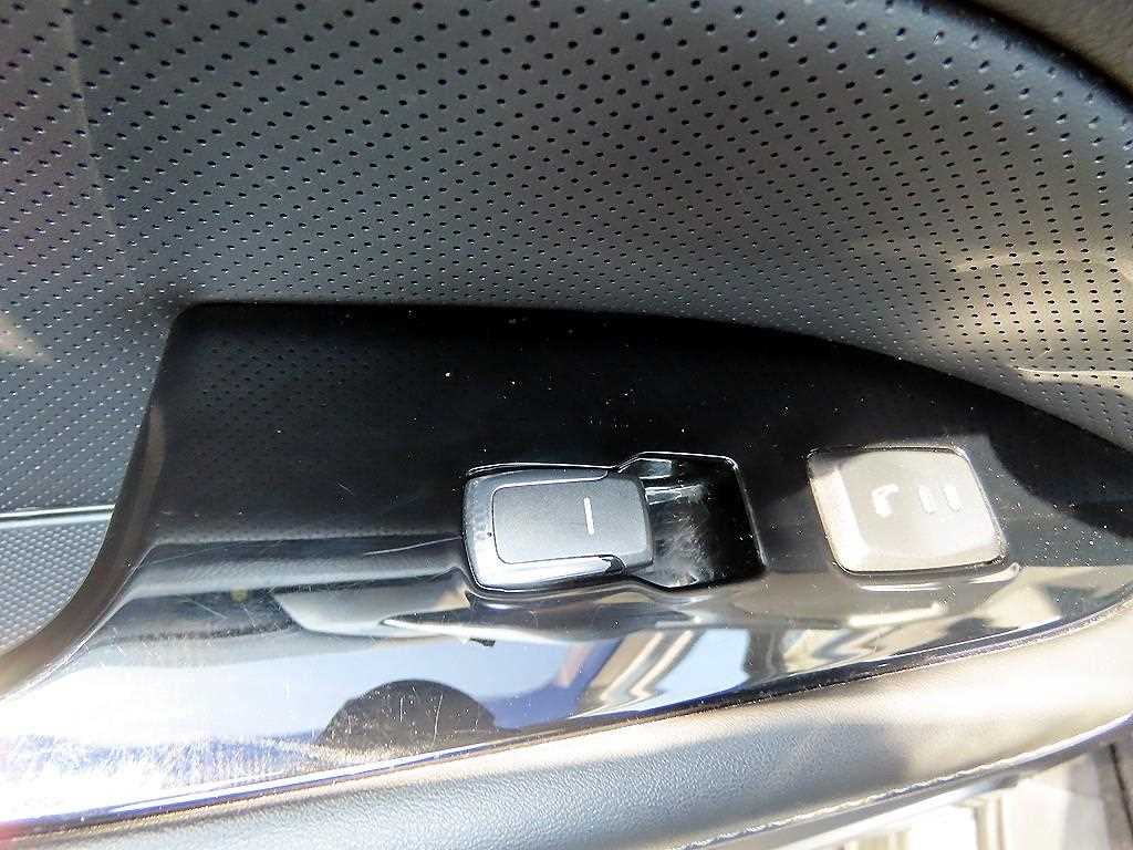 Ssangyong Rexton 2018 Gris - Importación desde Corea - HF Imports Iquique - Foto 16