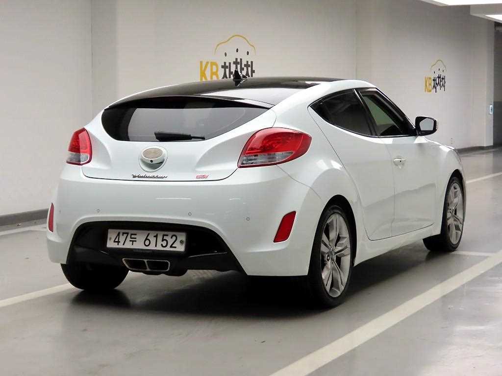 HYUNDAI Veloster - Vista 4