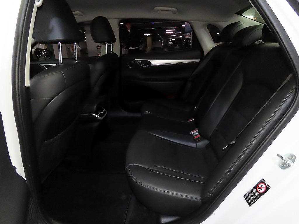 HYUNDAI Grandeur - Vista 7