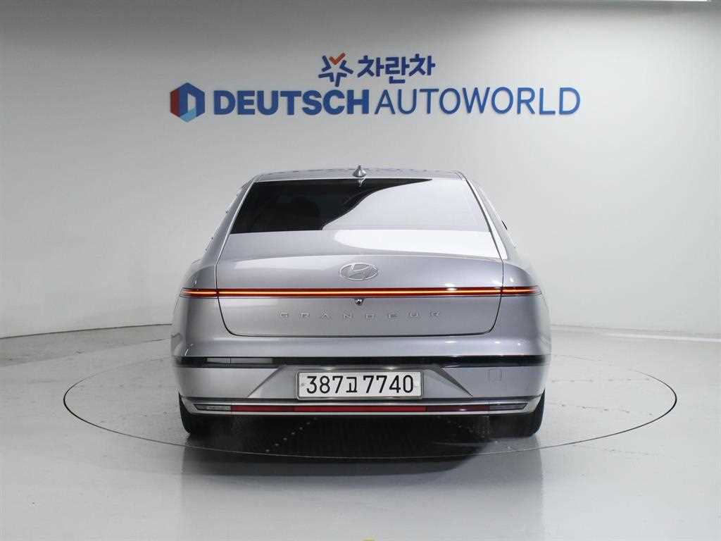 HYUNDAI Grandeur - Vista 4