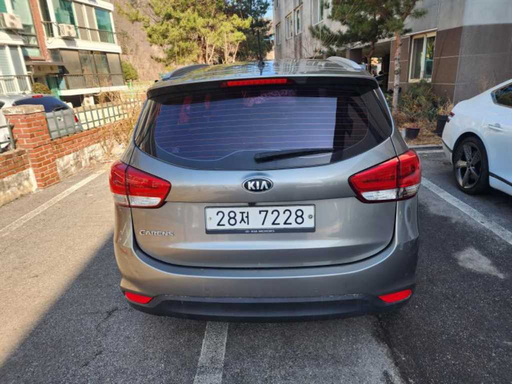 KIA Carens - Vista 2