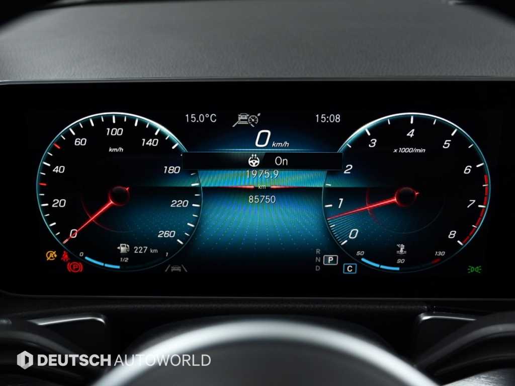 Mercedes Benz GLB Class - Vista 8