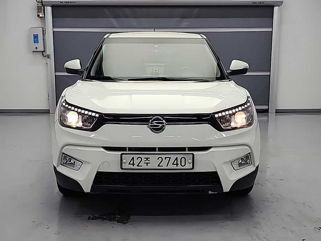 Ssangyong Tivoli - Vista 2