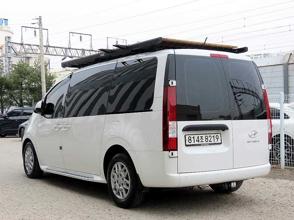 HYUNDAI Staria - Vista 3