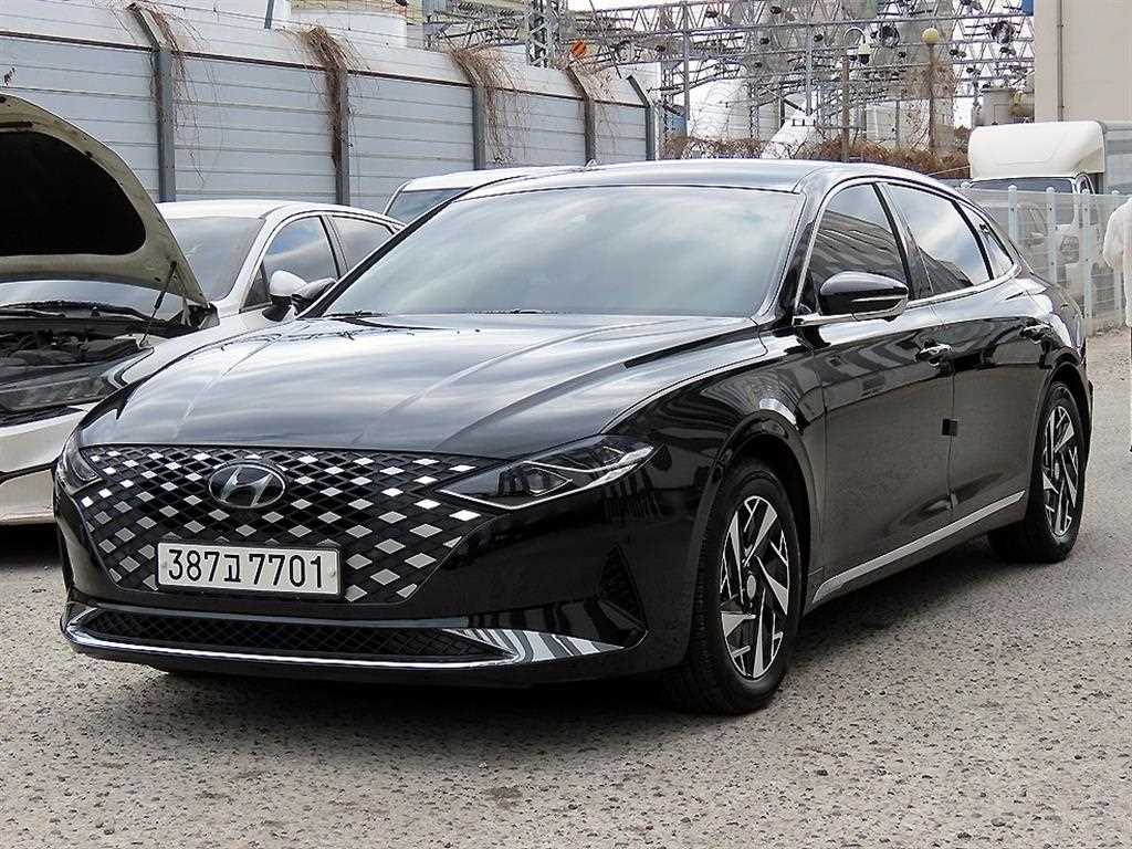 HYUNDAI Grandeur - Vista 2