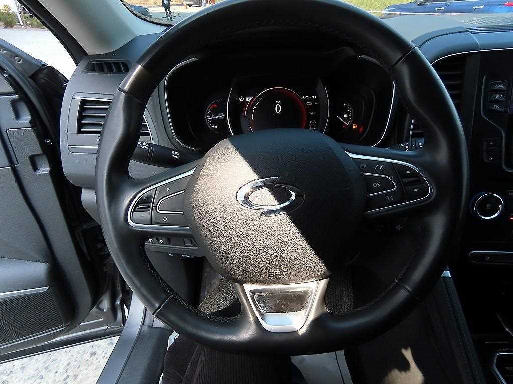 SAMSUNG QM6 - Vista 9