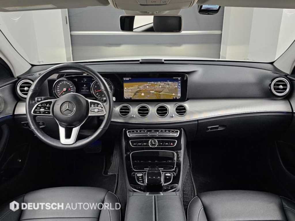 Mercedes Benz E class - Vista 7