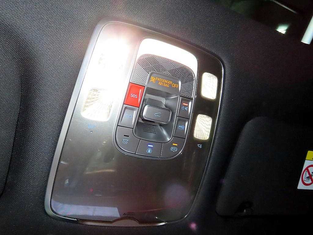 Genesis GV70 2025 Blanco - Importación desde Corea - HF Imports Iquique - Foto 14