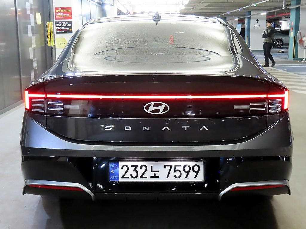 HYUNDAI Sonata - Vista 5