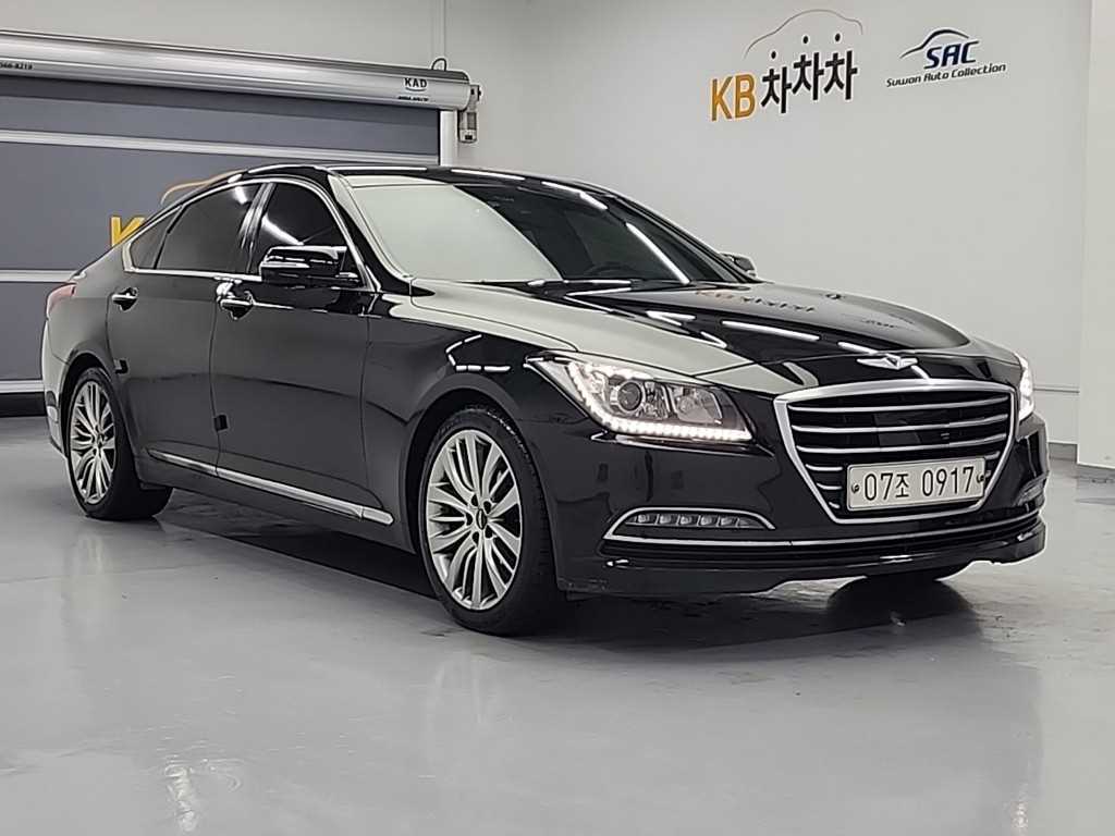 HYUNDAI Genesis - Vista 4