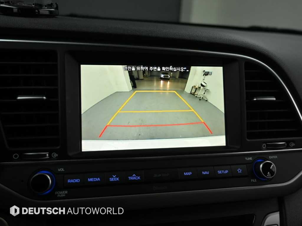 HYUNDAI Avante 2018 Blanco - Importación desde Corea - HF Imports Iquique - Foto 15