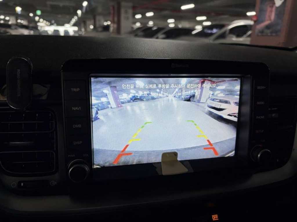 KIA Stonic - Vista 7