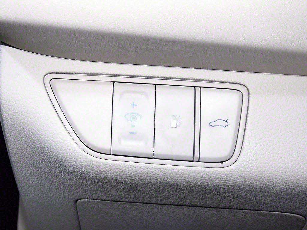 Genesis G70 2025 Blanco - Importación desde Corea - HF Imports Iquique - Foto 13