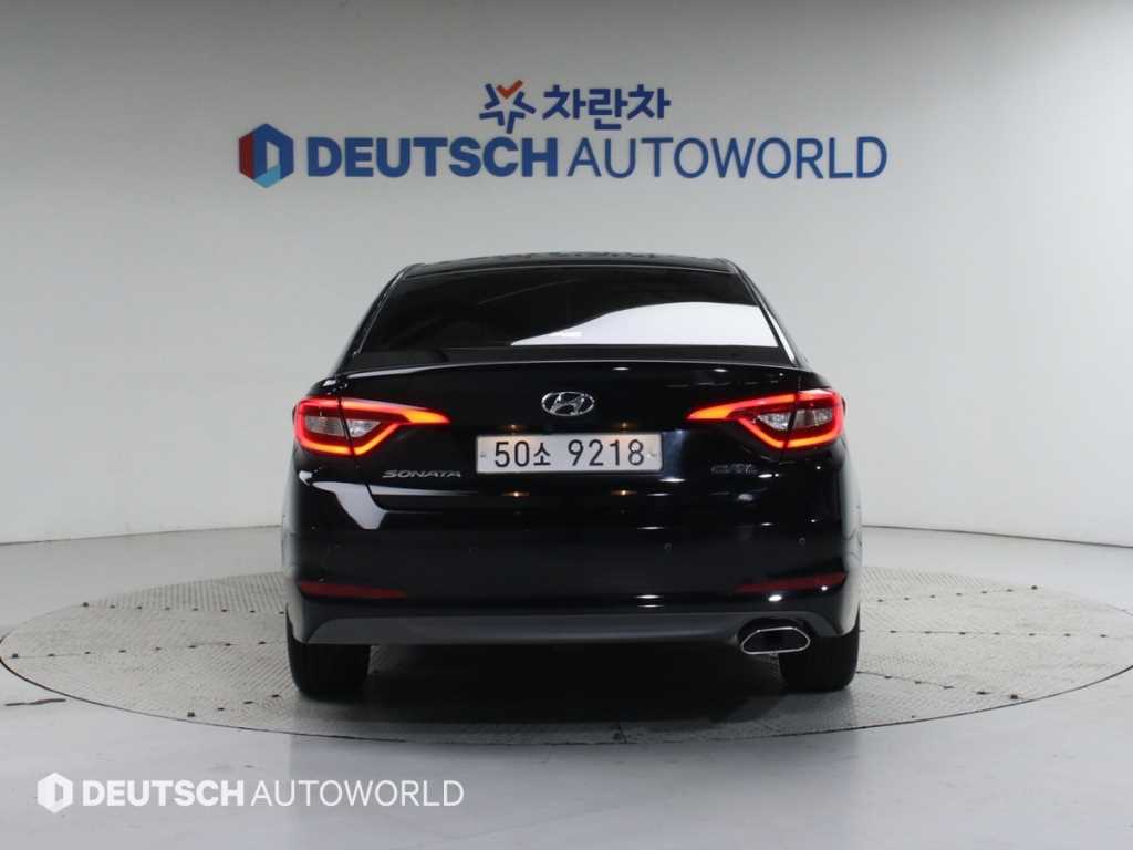 HYUNDAI Sonata - Vista 4