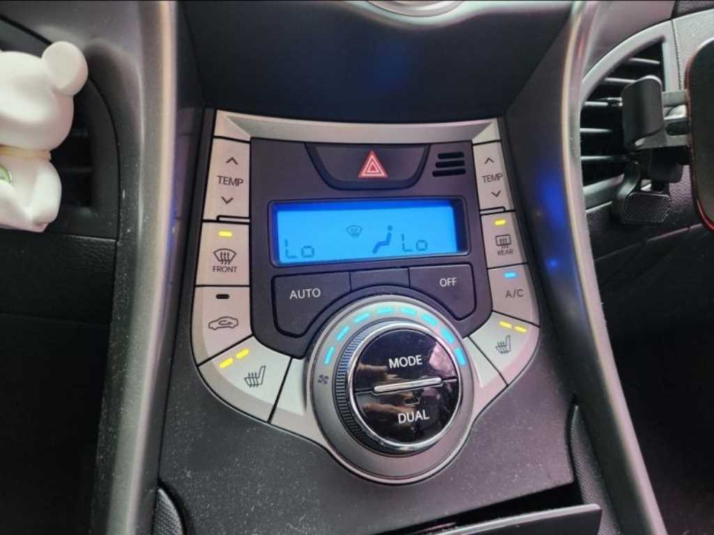 HYUNDAI Avante 2013 Negro - Importación desde Corea - HF Imports Iquique - Foto 13