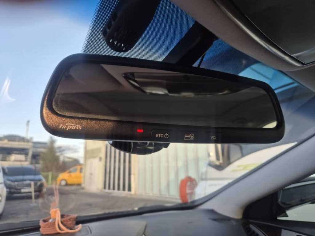 HYUNDAI Grandeur - Vista 10