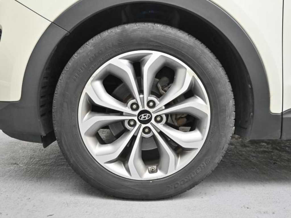 HYUNDAI Santa Fe - Vista 5