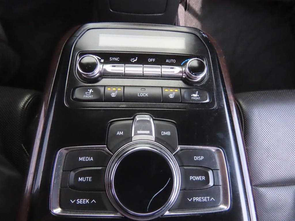 Genesis EQ900 - Vista 8