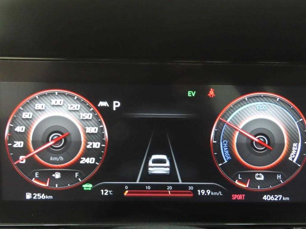 HYUNDAI Avante - Vista 8