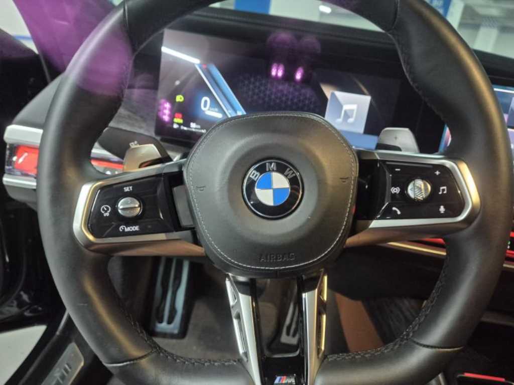 BMW 7 Series - Vista 10