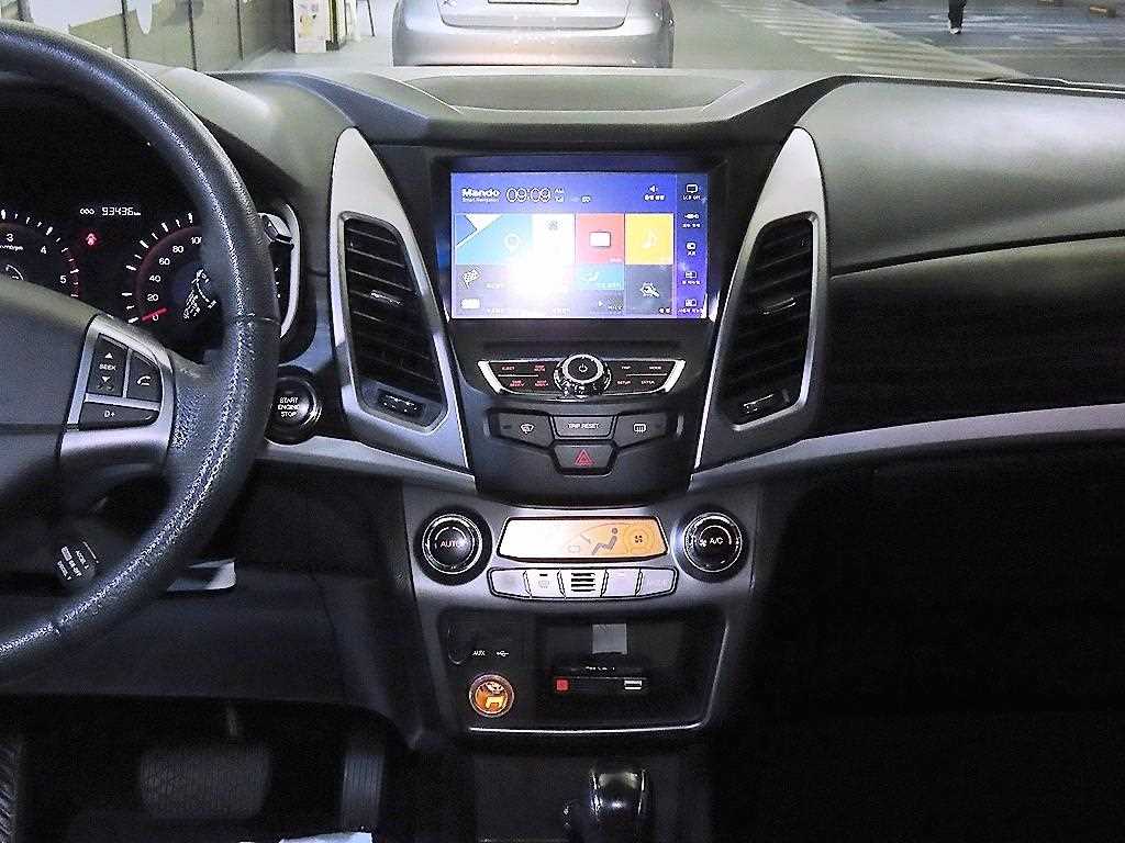 Ssangyong Korando - Vista 11