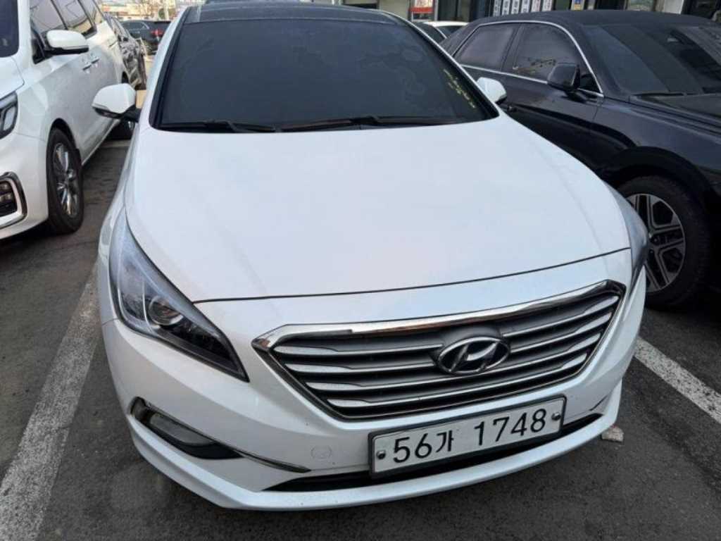 HYUNDAI Sonata - Vista 3