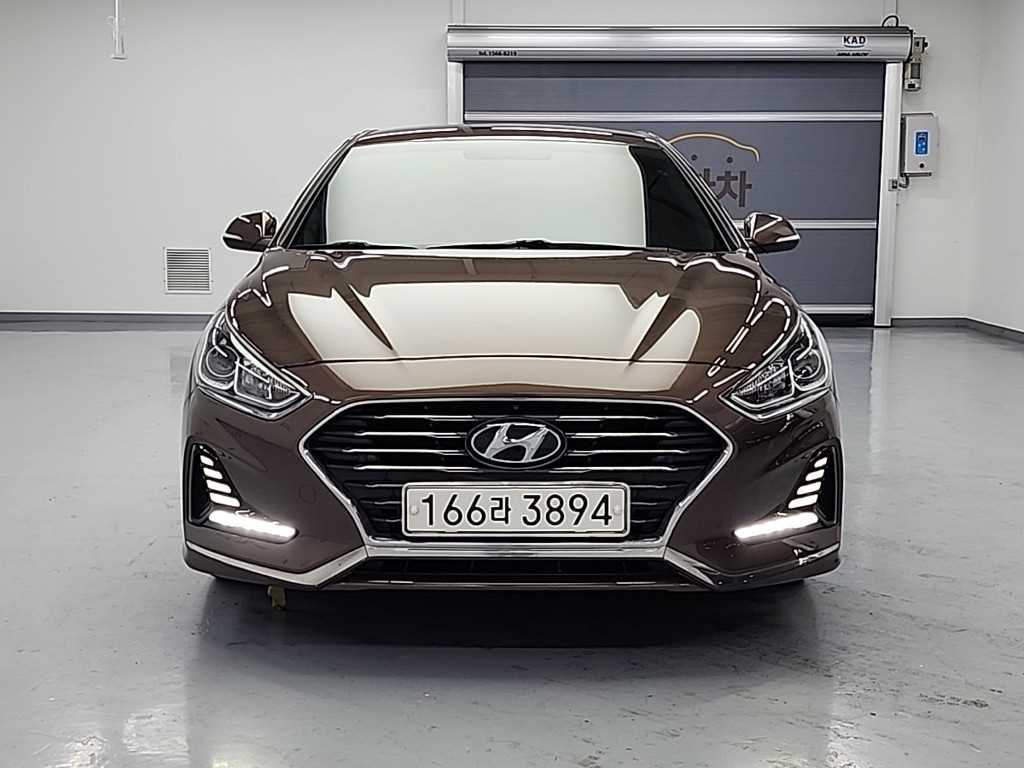 HYUNDAI Sonata - Vista 2