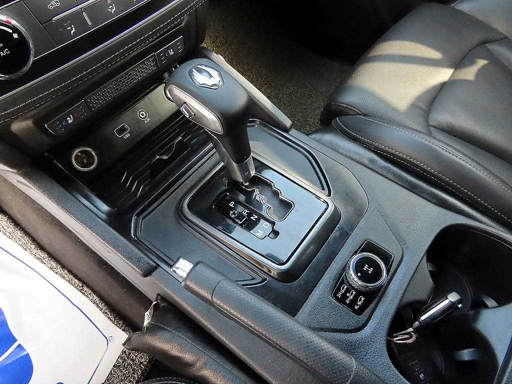 Ssangyong Rexton - Vista 10