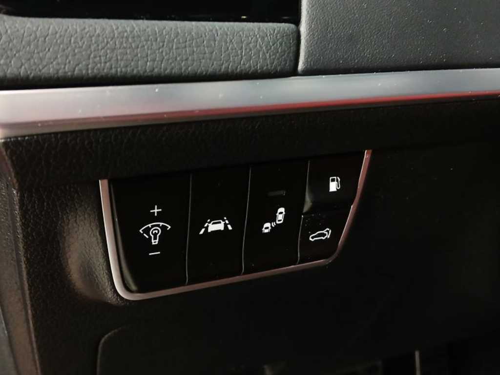 KIA Stinger - Vista 10