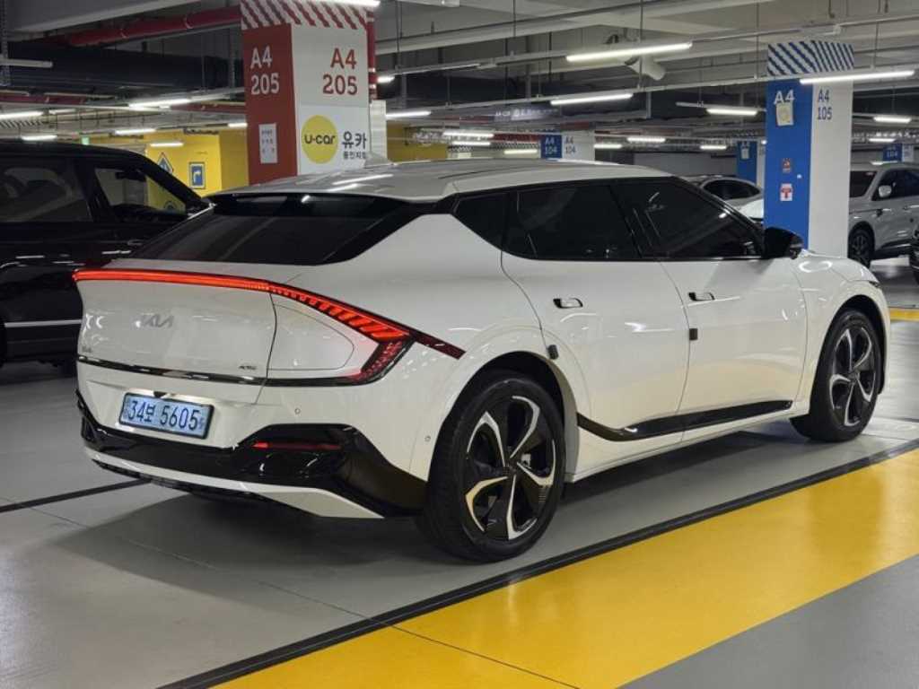 KIA EV6 - Vista 4