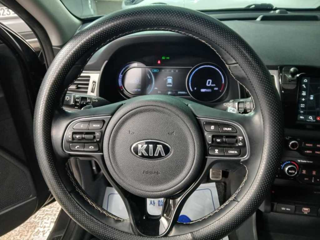 KIA Niro - Vista 8