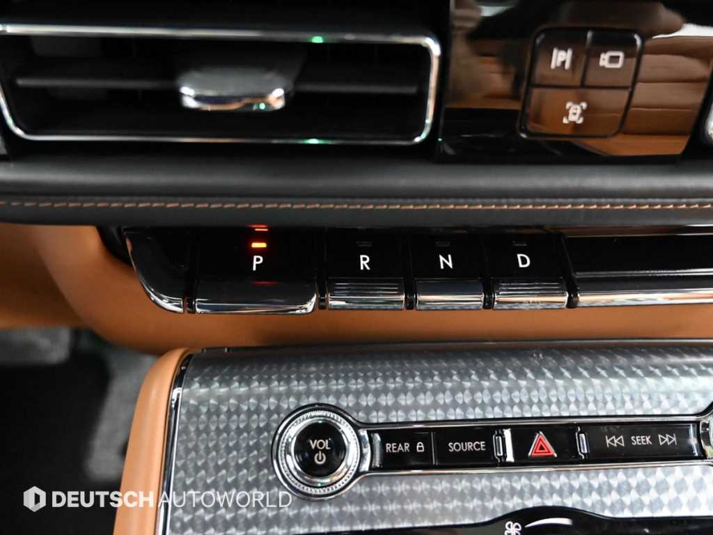 Lincoln Aviator - Vista 9