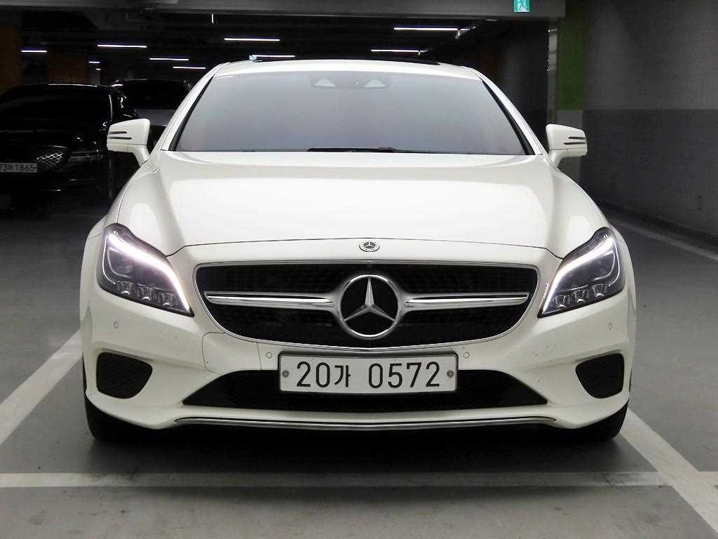 Mercedes Benz CLS Class - Vista 2