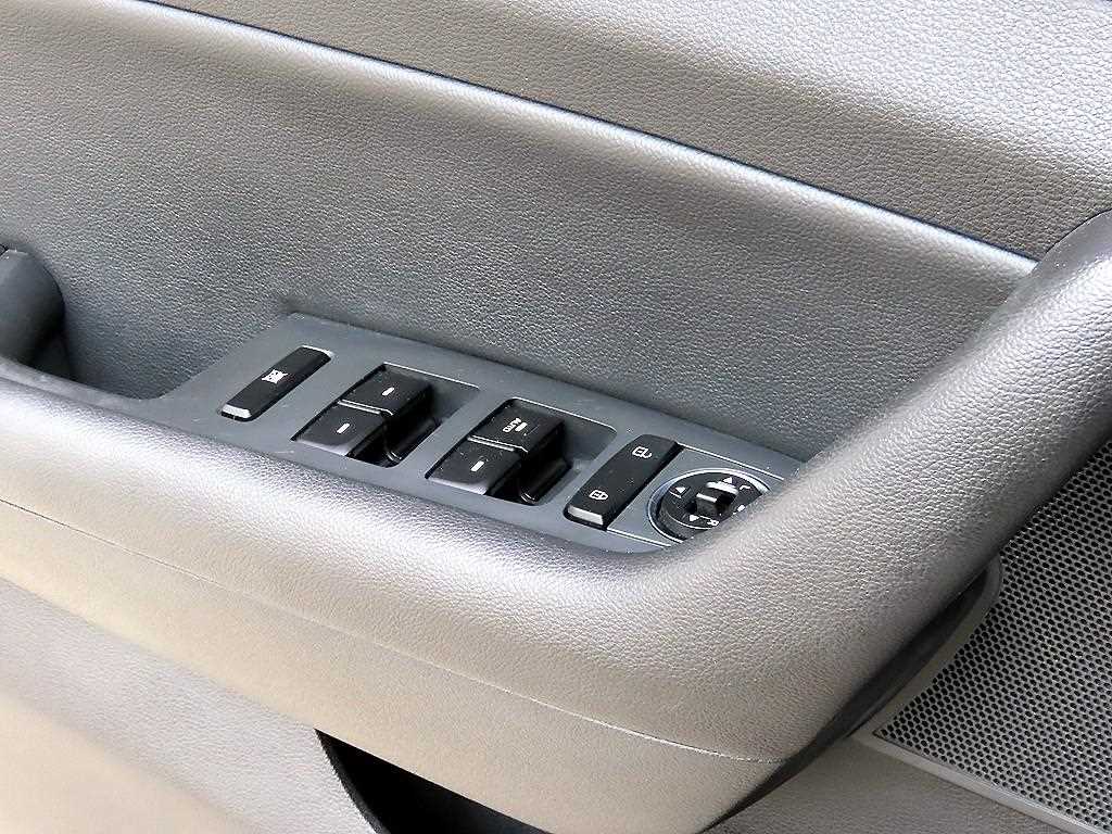 HYUNDAI Sonata - Vista 11