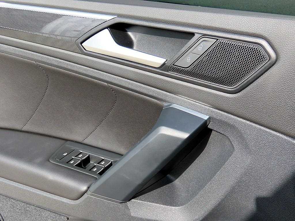 Volkswagen Tiguan - Vista 11