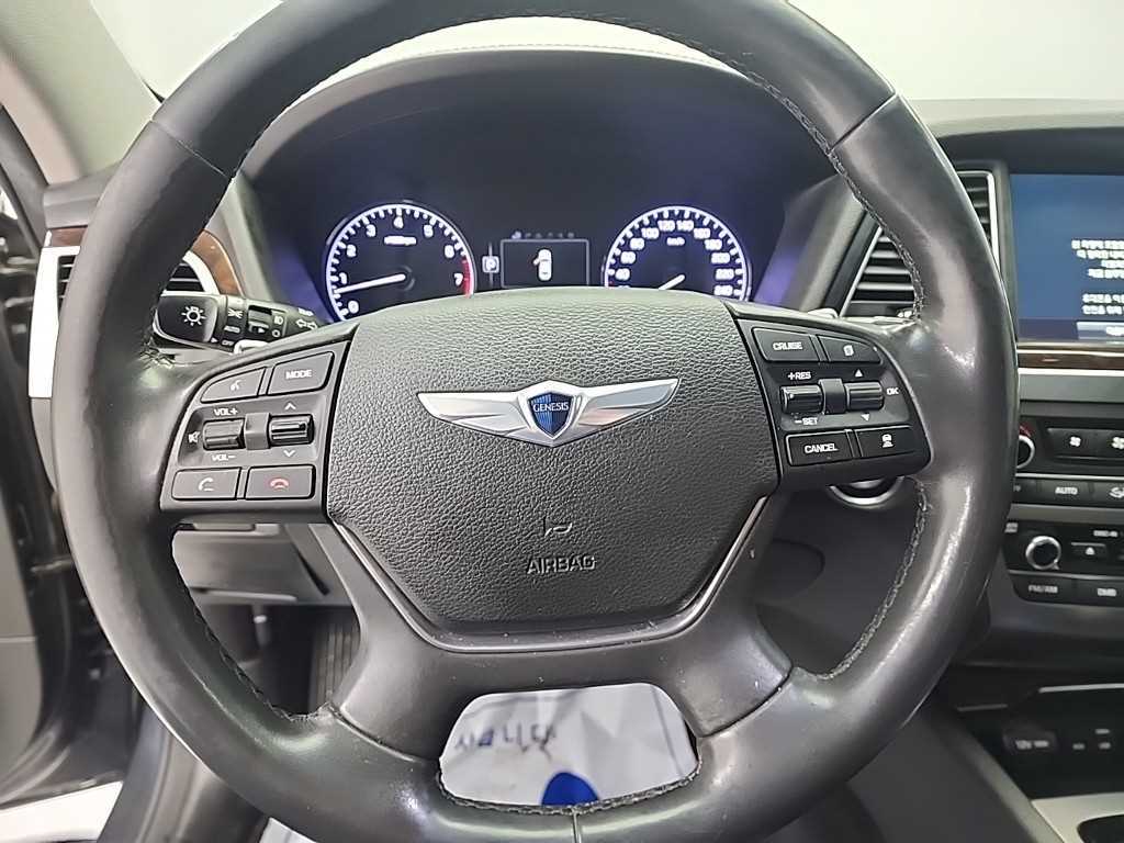 HYUNDAI Genesis - Vista 9