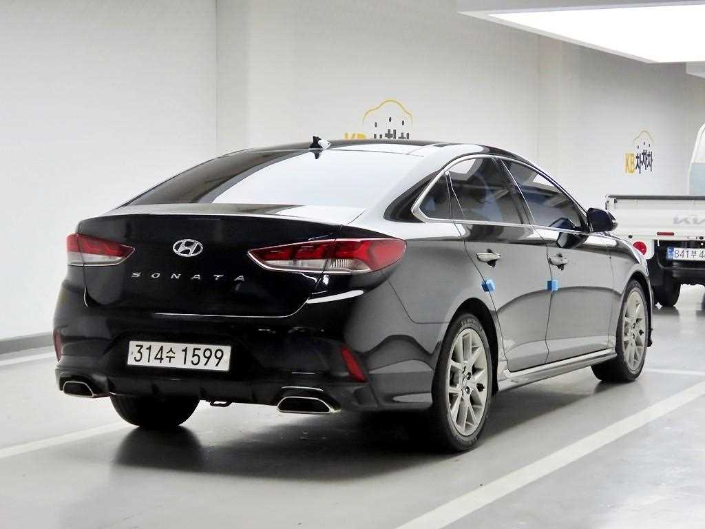 HYUNDAI Sonata - Vista 4