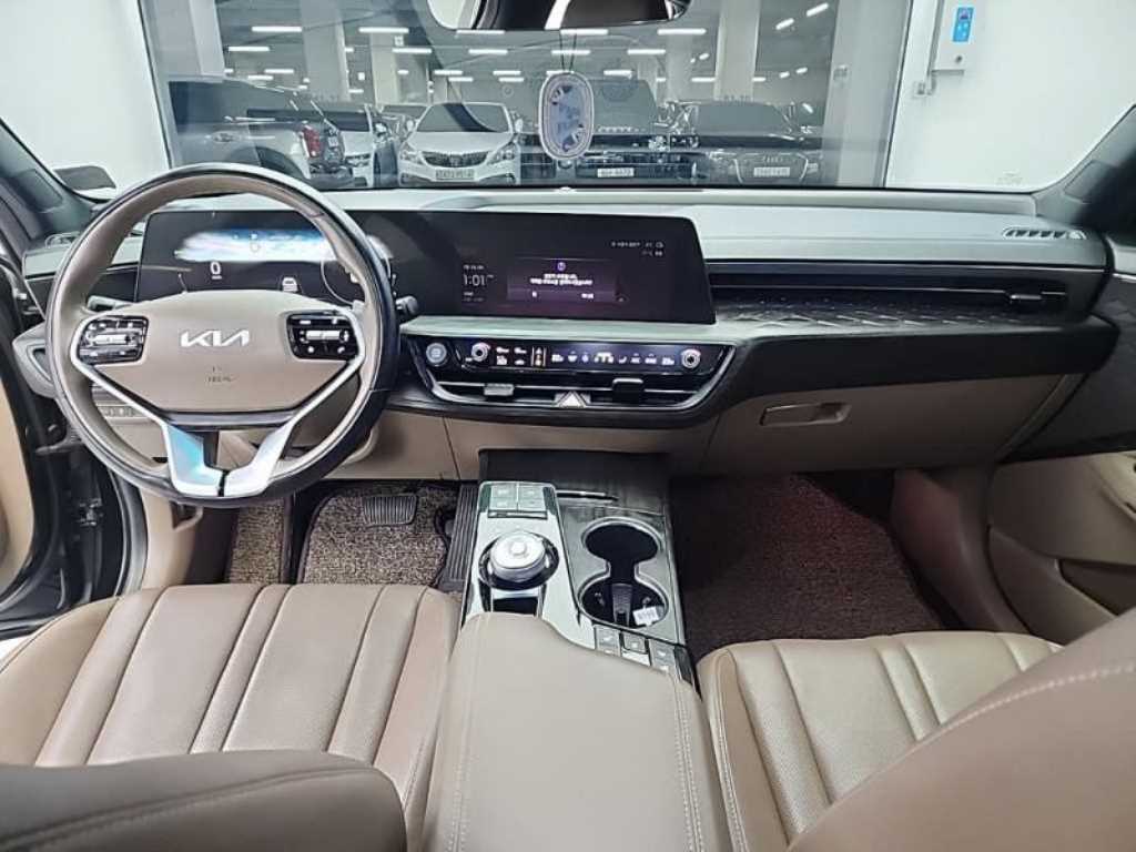 KIA K8 - Vista 7