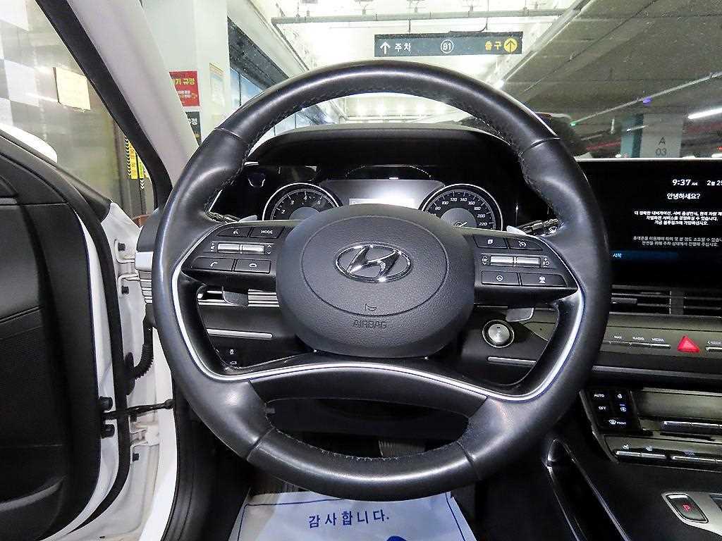 HYUNDAI Grandeur - Vista 8