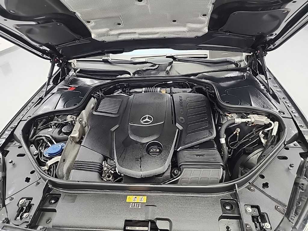 Mercedes Benz S Class - Vista 5