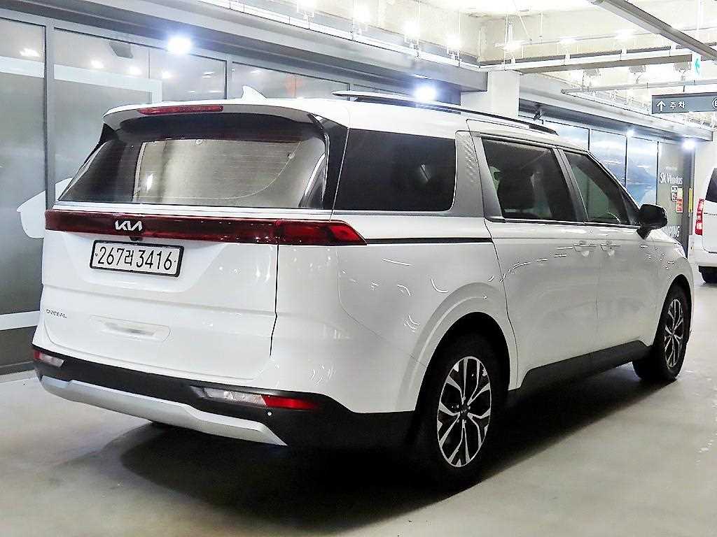 KIA Carnival - Vista 4
