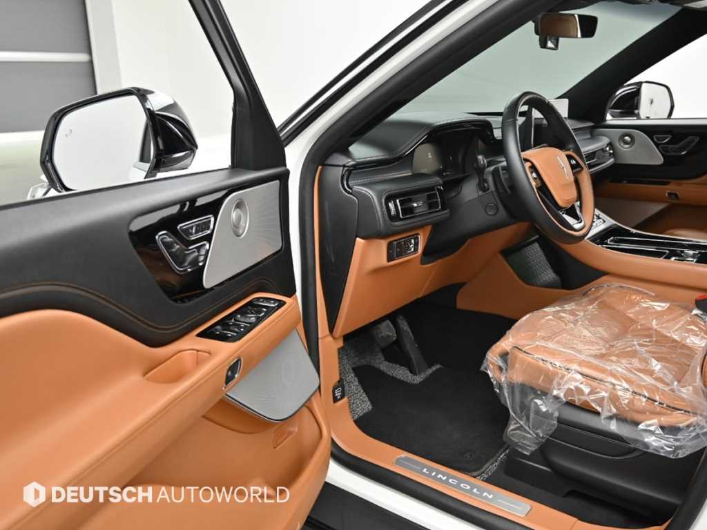 Lincoln Aviator - Vista 11