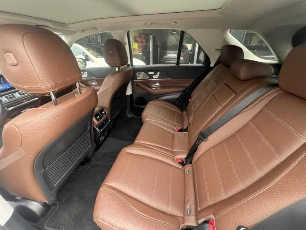 Mercedes Benz GLE Class - Vista 8