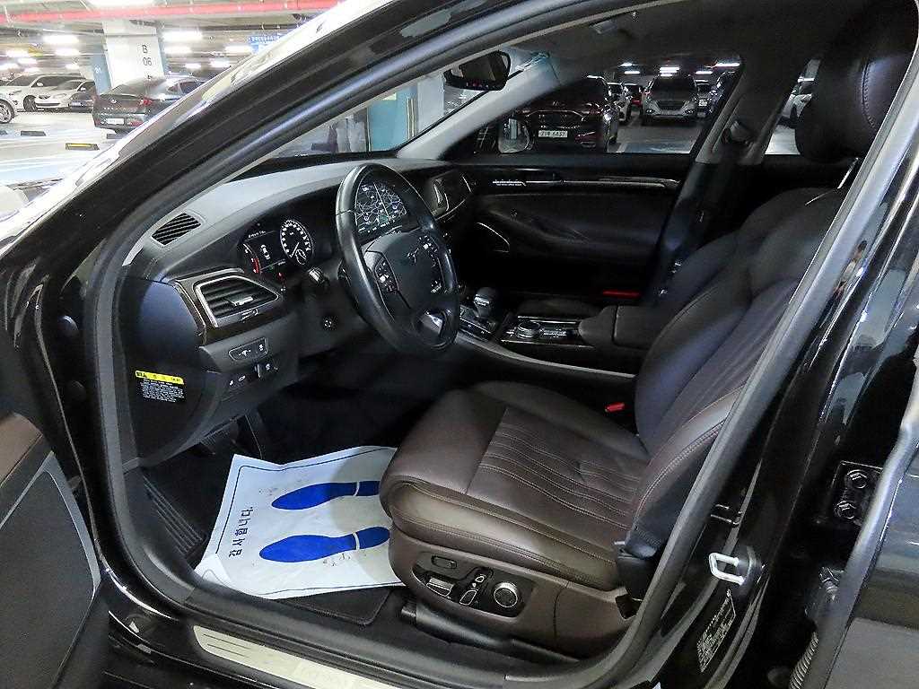 Genesis EQ900 - Vista 6