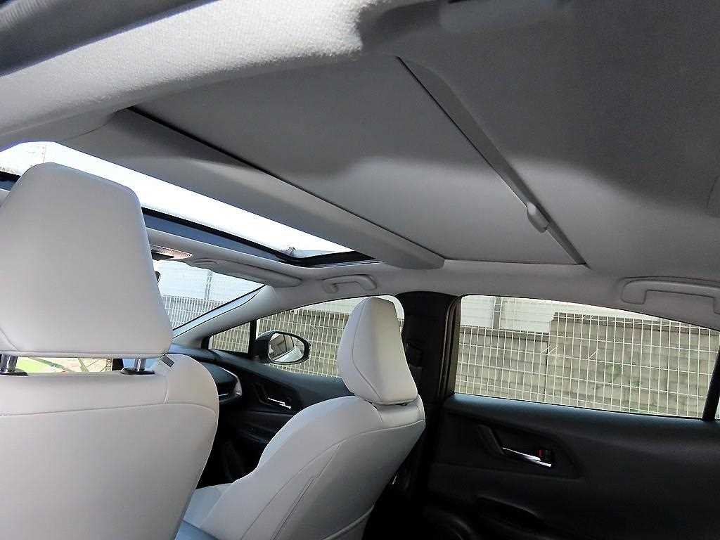 Toyota Prius 2026 Blanco - Importación desde Corea - HF Imports Iquique - Foto 17