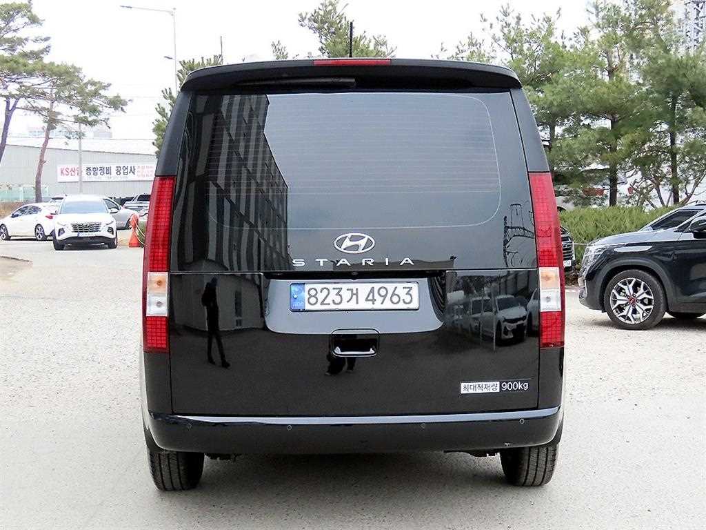 HYUNDAI Staria - Vista 4