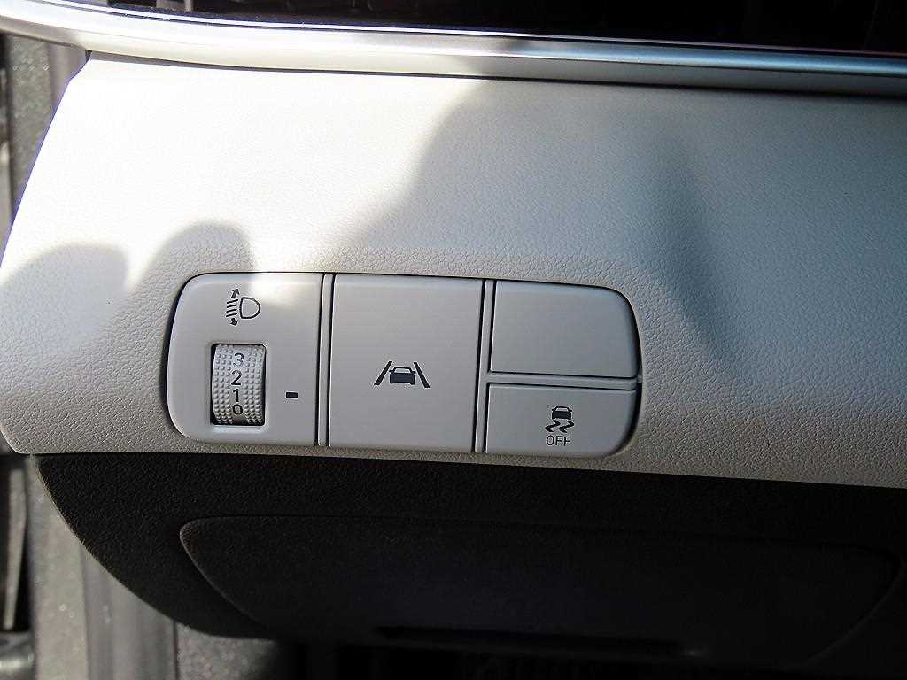 HYUNDAI Avante - Vista 12