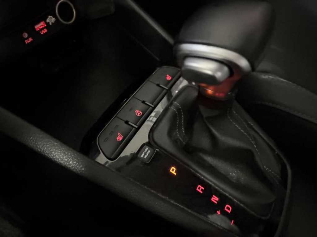 KIA Stonic - Vista 8