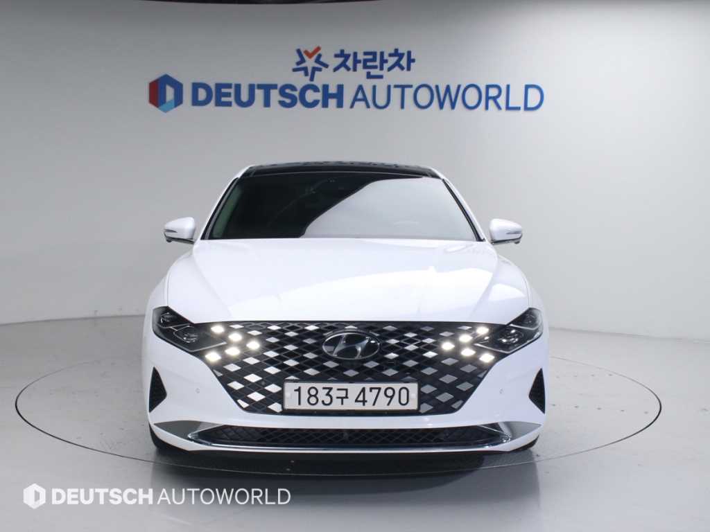 HYUNDAI Grandeur - Vista 3