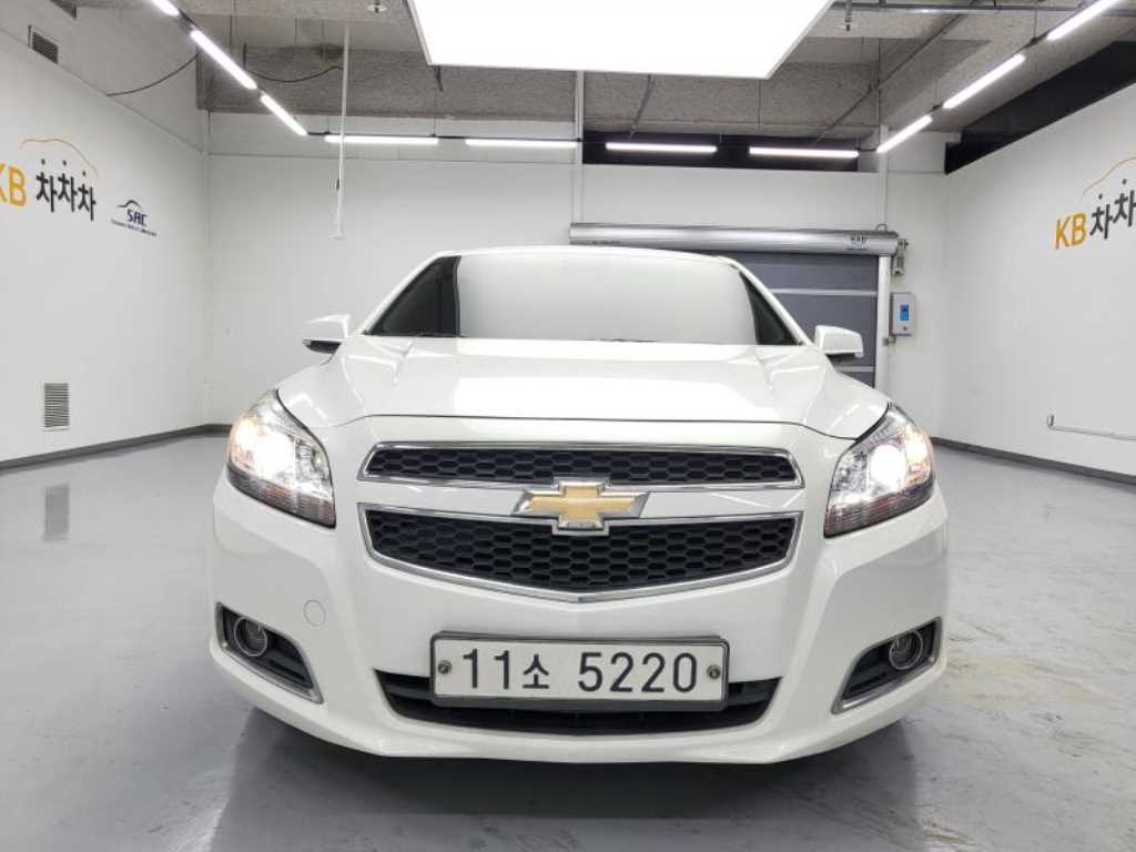 Chevrolet Malibu - Vista 3